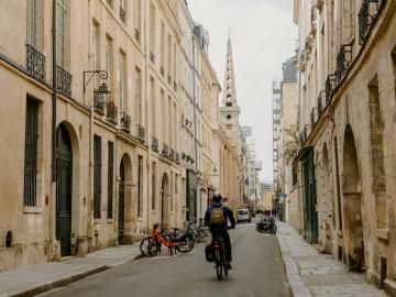 E-Bikes Gain Ground in France as User Demographic Diversifies